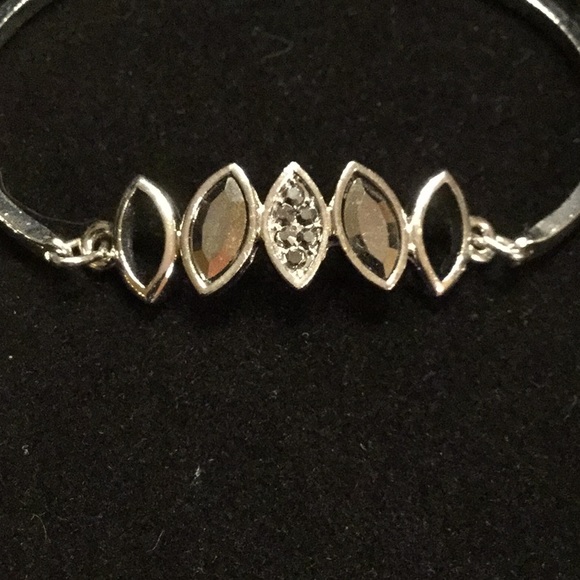 Holiday Sparkle Trio:  Earrings, Bracelet & Ring. - Picture 2 of 3